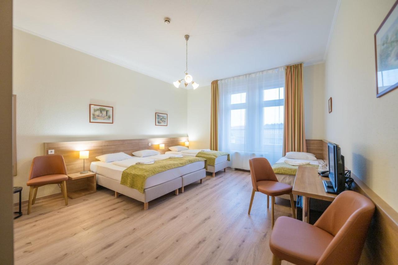 Baross - Hotel